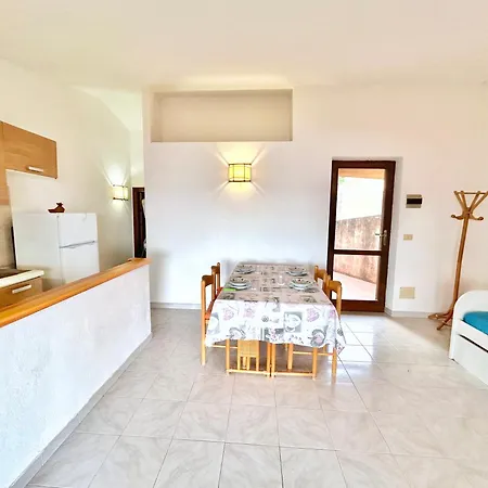 Isa-residence In Costa Paradiso, With Private Outdoor Area Lägenhetshotell